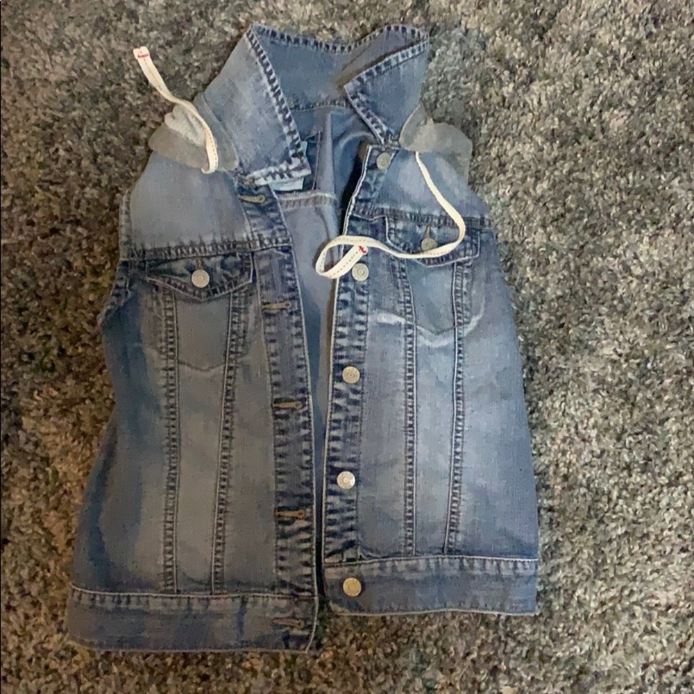 🦋(3/$15) MUDD denim vest with removable hood